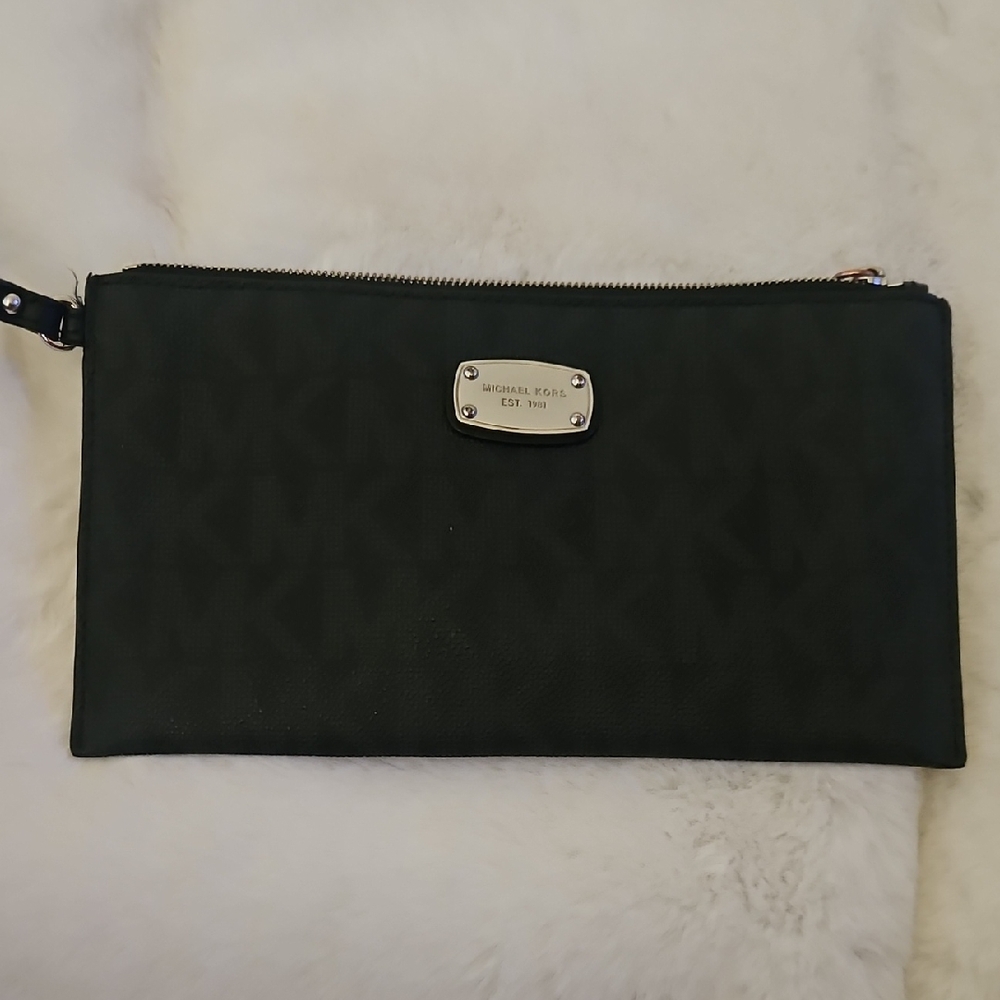 Michael Kors Black Signature Plate Wristlet Clutch